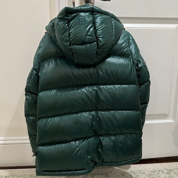 Aritzia superpuff jacket - Picture 3 of 4